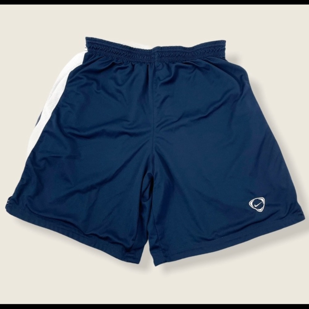Nike Reversible soccer shorts - Men size small